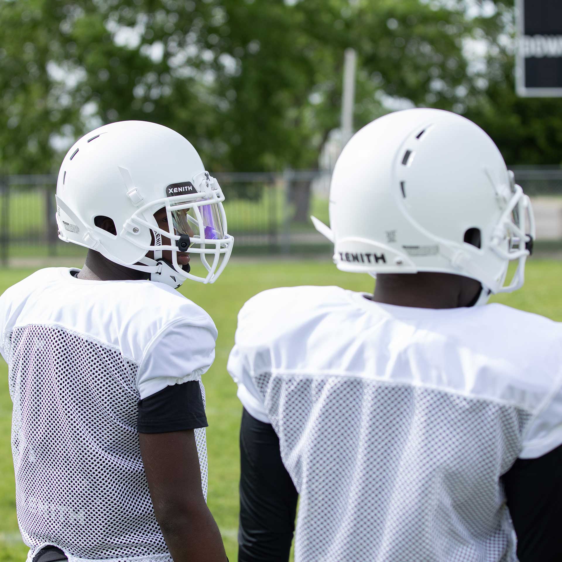 enith youth x2e+ football helmet Watch X2e Xenith Review from a Head coach on Amazon Live it offers a secure feel and trusted safety for youth football players Xenith Youth X2e+ Football Helmet,